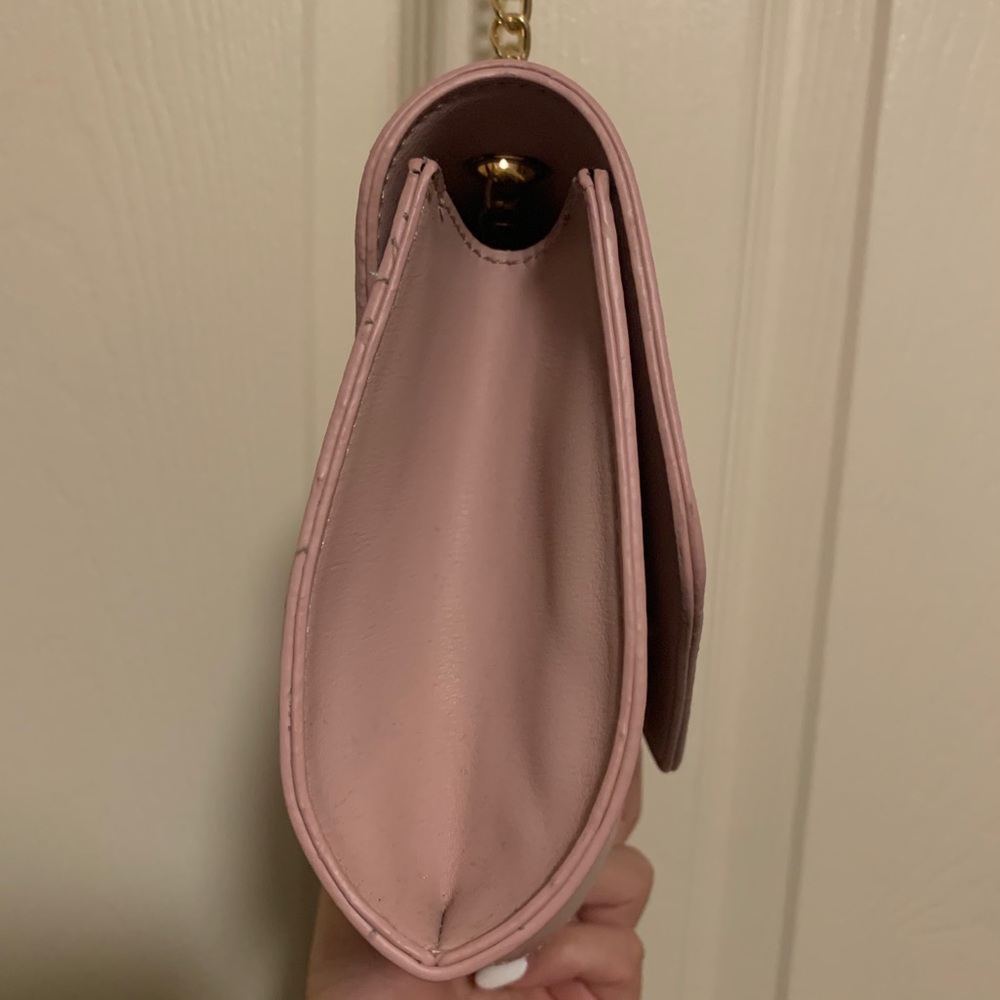 💓Pink crossbody💓 - Picture 4 of 8